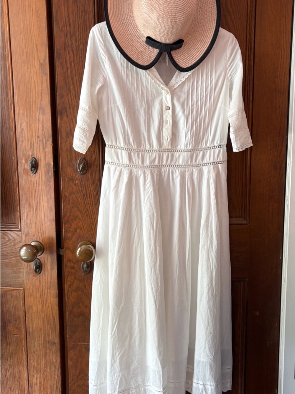 1940s style retro White Midi Dress with Pintuck and Lace Detail